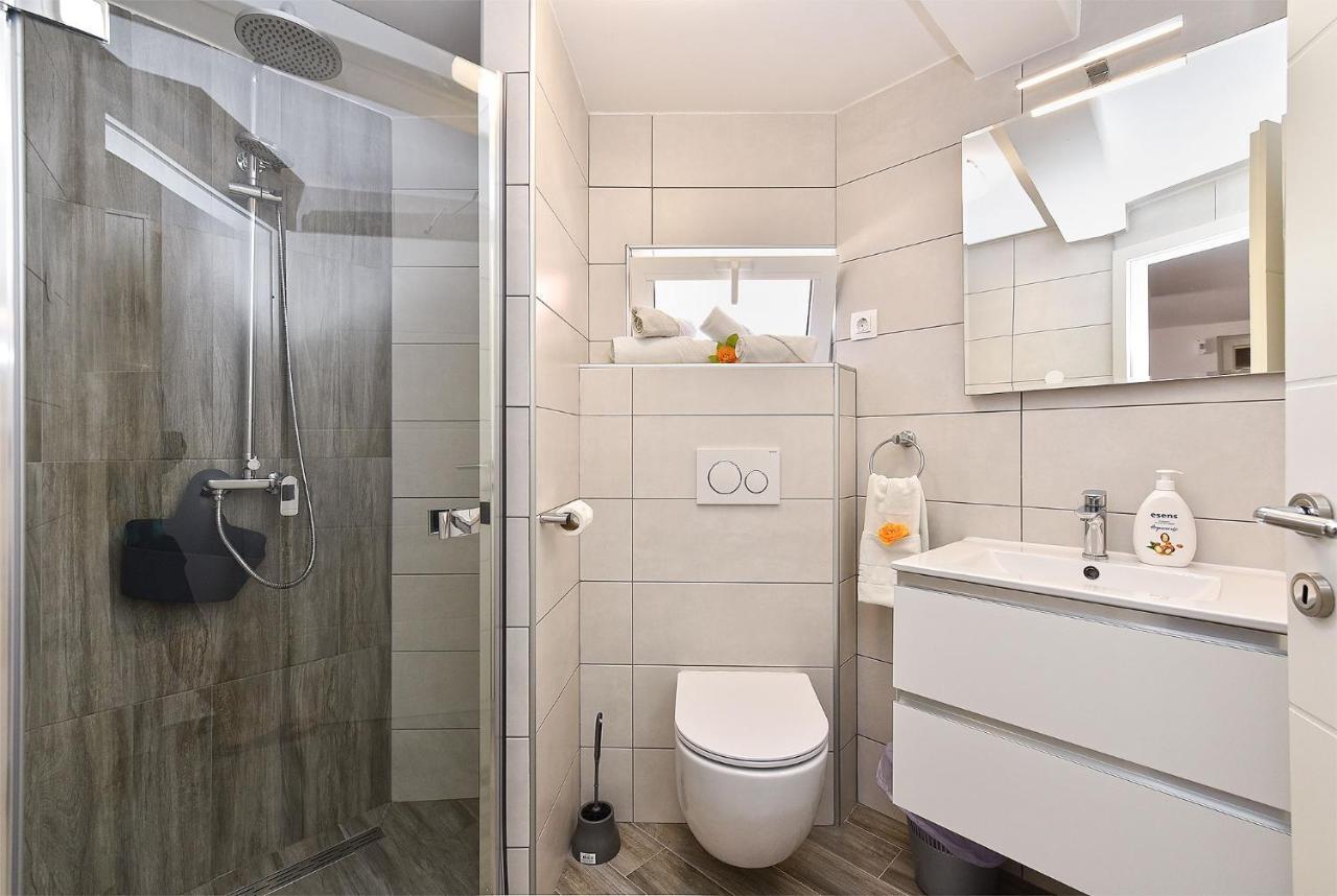 Double Room With Pool 2261 Medulin Exterior photo